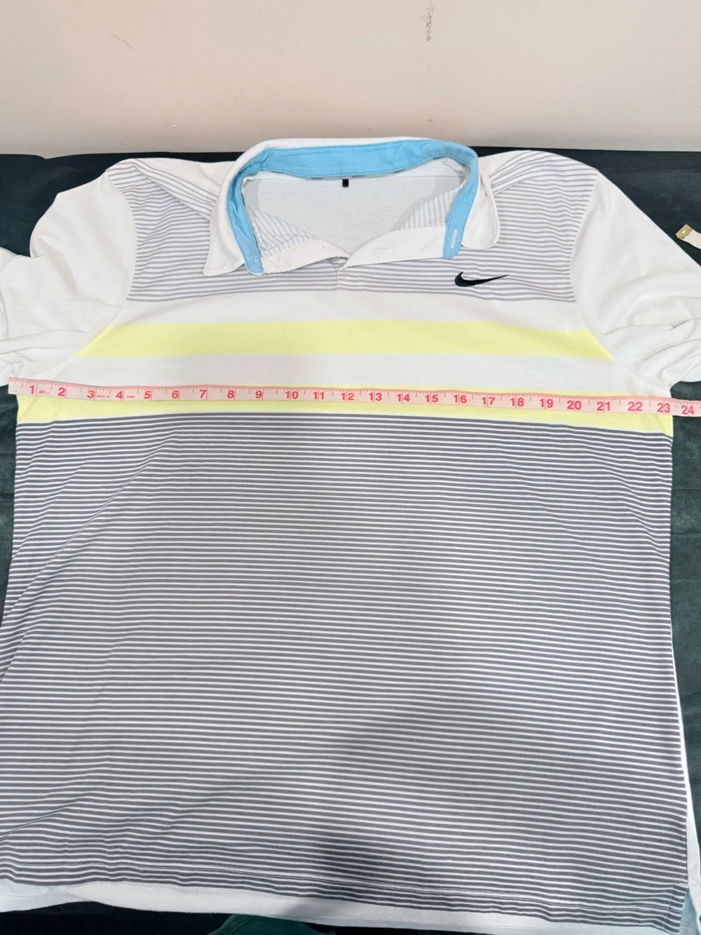 🔥Nike Golf Men’s White & Gray Striped Polo with Yellow Accent Size XL EC🔥